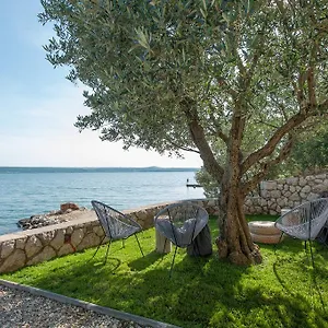 Apartment House Maruna, Maslenica