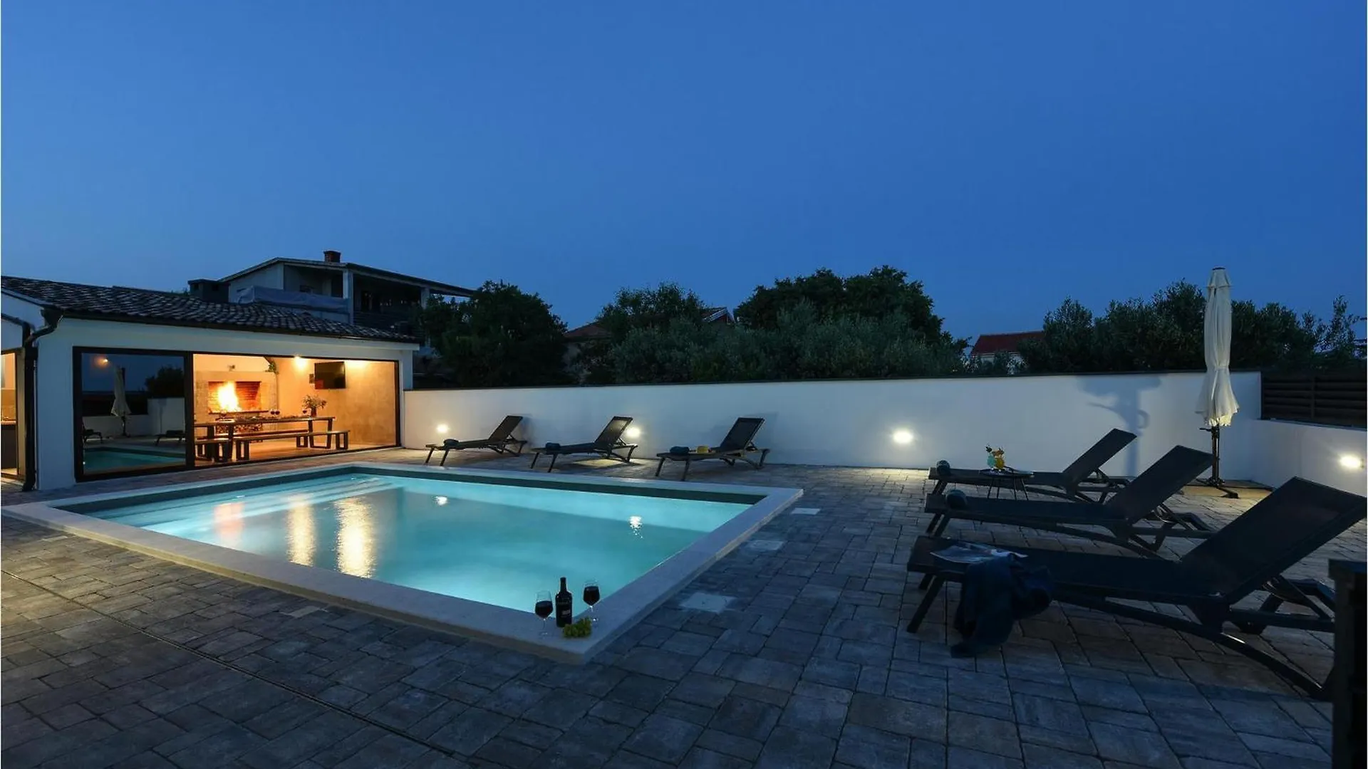 Villa Adelinda Maslenica