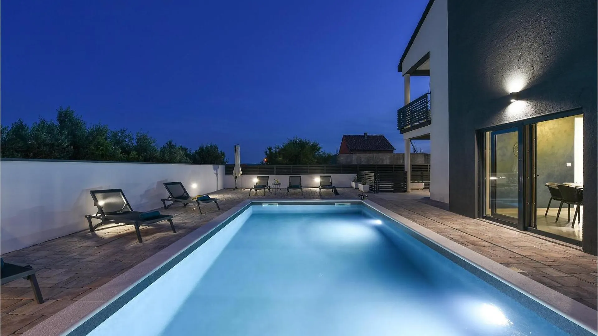 Villa Adelinda Maslenica 0*,