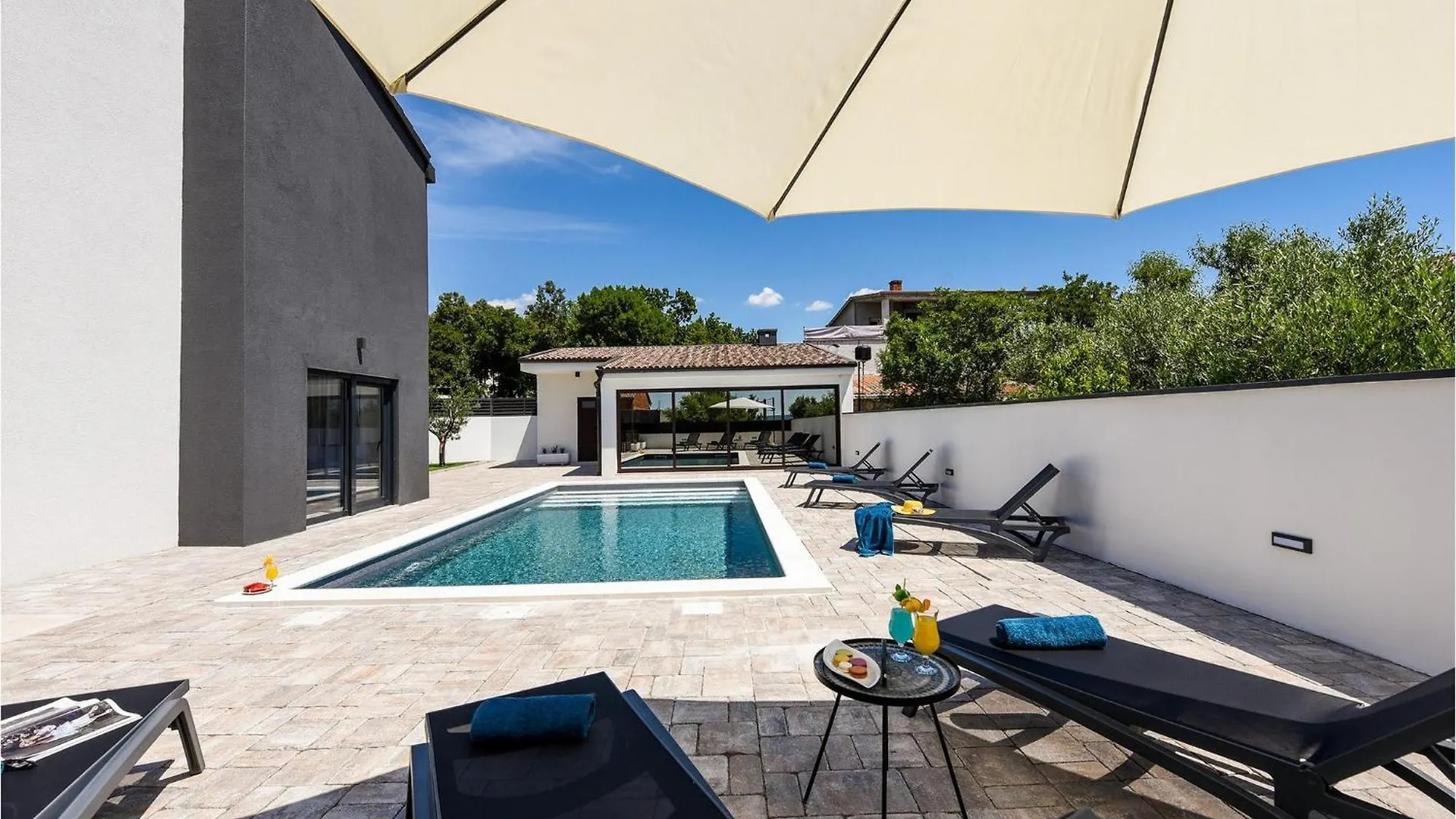 Villa Adelinda Maslenica Croatia